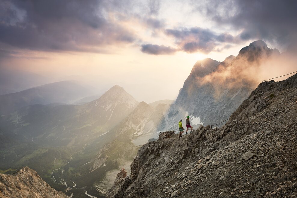 View of two climbers at Dachstein | © Peter Burgstaller View of two climbers at Dachstein | © Peter Burgstaller