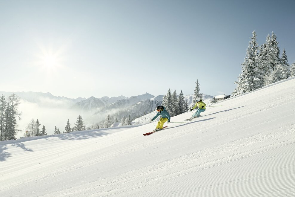 Skier on the slopes of Hochwurzen | © Peter Burgstaller Skier on the slopes of Hochwurzen | © Peter Burgstaller